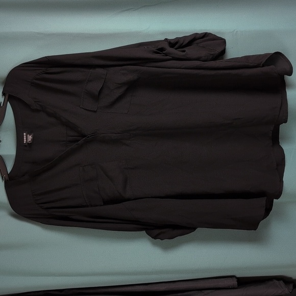 Torrid Blouse. Size 4. EUC - Picture 5 of 7